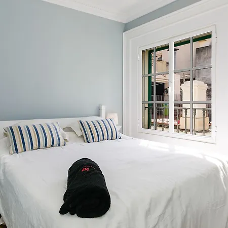 3 Bedrooms Luxury Penthouse With Views. The Location In Málaga