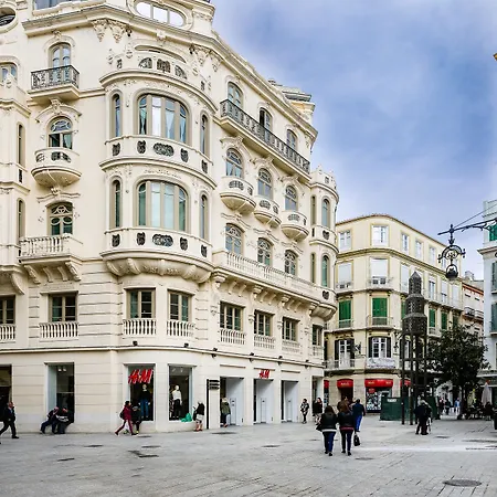 3 Bedrooms Luxury Penthouse With Views. The Location In Apartment
