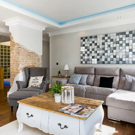3 Bedrooms Luxury Penthouse With Views. The Location In * Málaga
