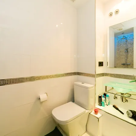 3 Bedrooms Luxury Penthouse With Views. The Location In * Malaga